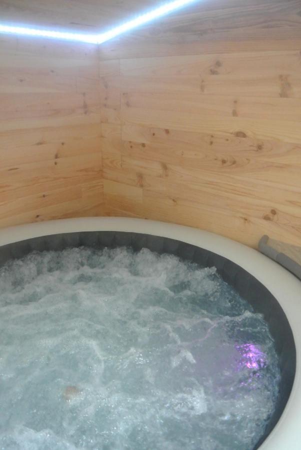 Gite Du Serre De Boudre Climatise, Spa Permanent Buisson Экстерьер фото